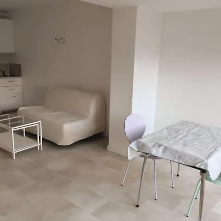 Vakantiehuis Votre Deux Pieces A *